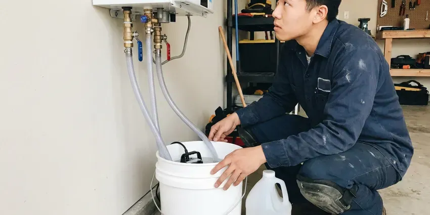 Tankless Water Heater Maintenance in Nashville